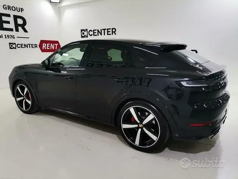 Usata Porsche Cayenne 475 CV (349 kW) 2023 Nero SUV