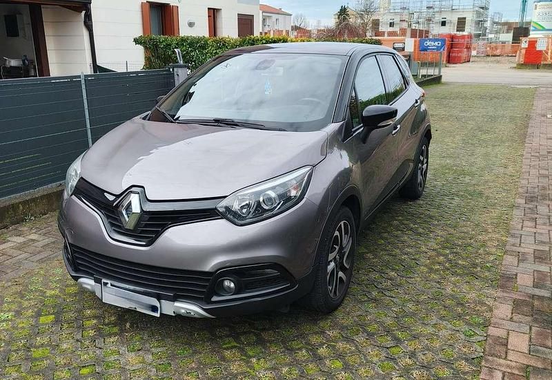 Usata Renault Captur Intens 90 CV (66 kW) 2017 SUV