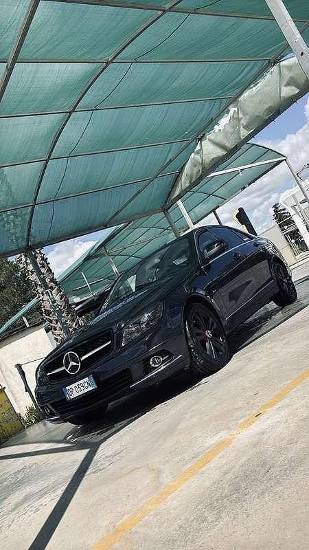 Usata Mercedes C220 Avantgarde 170 CV (125 kW) 2009 Berlina