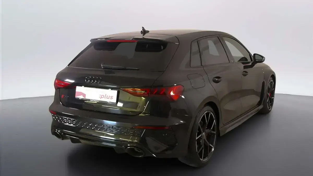 Usata Audi RS3 400 CV (294 kW) 2022 0e nero mito metallizzato Berlina