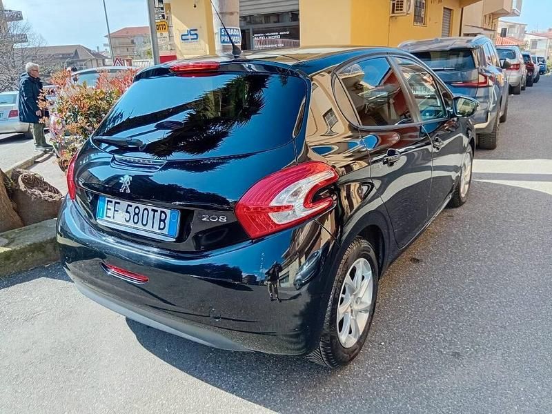 Usata Peugeot 208 Active 82 CV (60 kW) 2013 Nero Utilitaria
