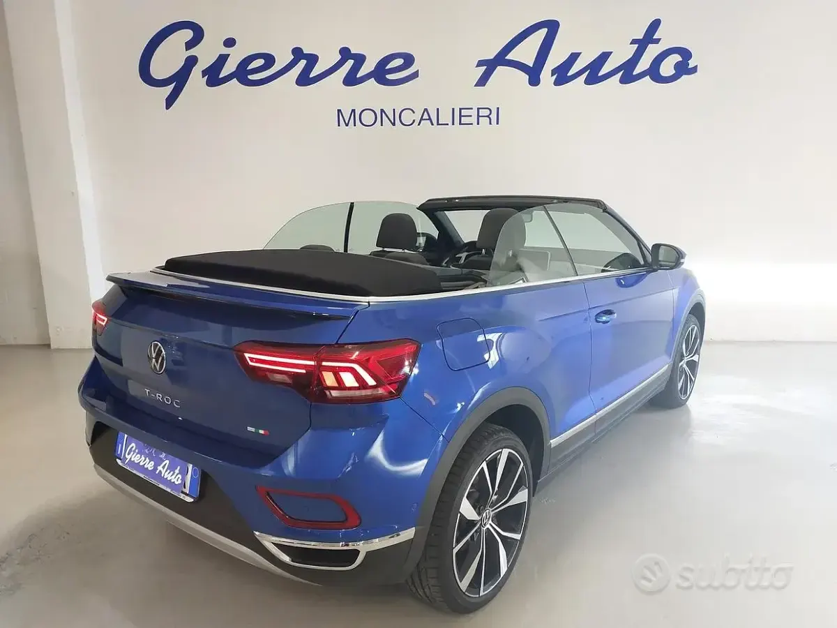 Usata VW T-Roc Cabriolet 110 CV (80 kW) 2023 Bluazzurro Cabrio