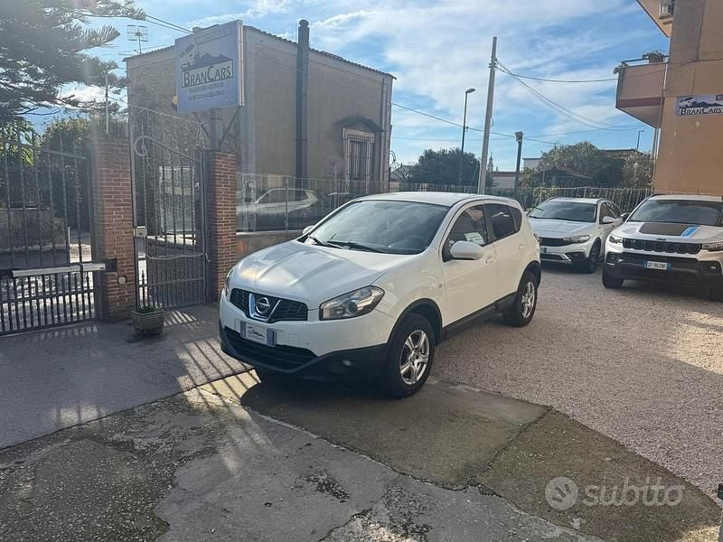 Bianco Usata 2010 Nissan Qashqai SUV | 3300 € (Ottimo prezzo) - Immagine 1/4
