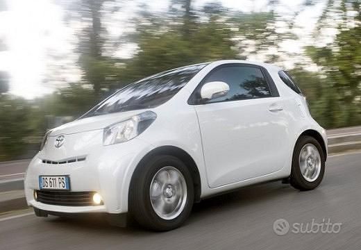 Gebraucht Toyota iQ Trend 68 PS (50 kW) 2013 Grau Kleinwagen