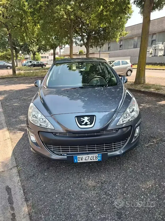 Usata Peugeot 308 120 CV (88 kW) 2009 Grigio Berlina