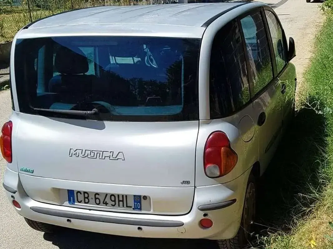 Usata Fiat Multipla 116 CV (85 kW) 2002 Argento Monovolume