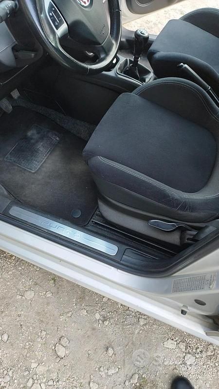 Usata Fiat Punto 95 CV (69 kW) 2016 Grigio Utilitaria