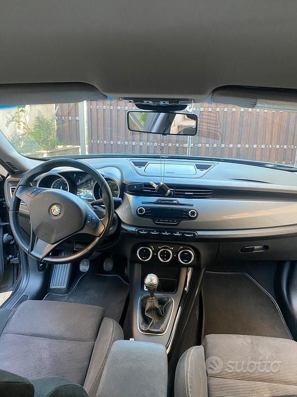 Usata Alfa Romeo Giulietta Exclusive 105 CV (77 kW) 2013 Grigio Berlina