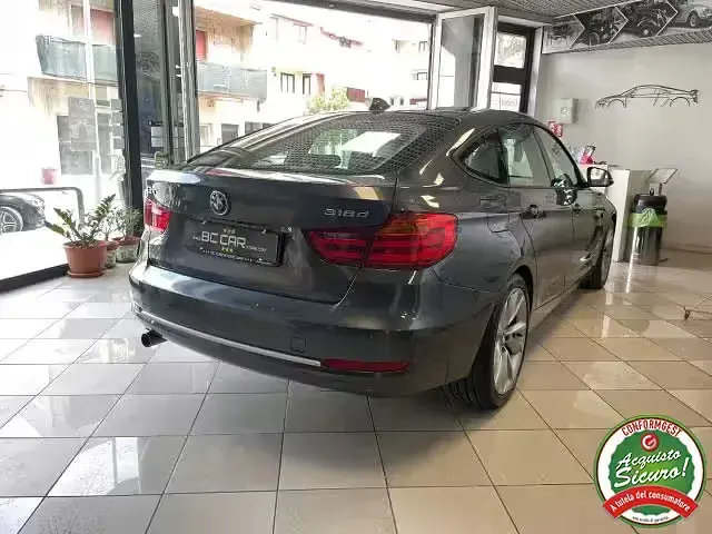 Usata BMW 318 Gran Turismo 142 CV (104 kW) 2015 Grigio Coupé