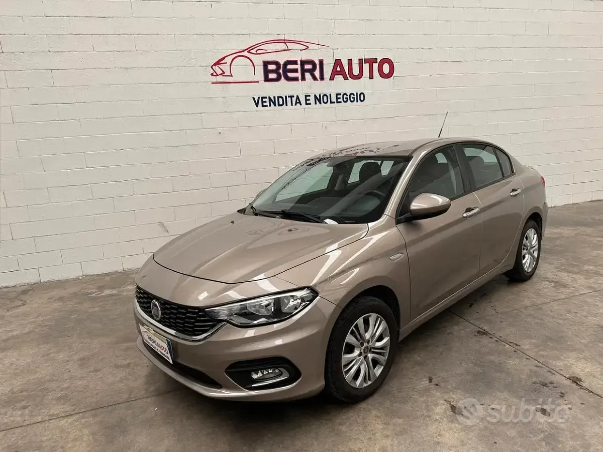 Usata Fiat Tipo 95 CV (69 kW) 2018 Grigio Berlina