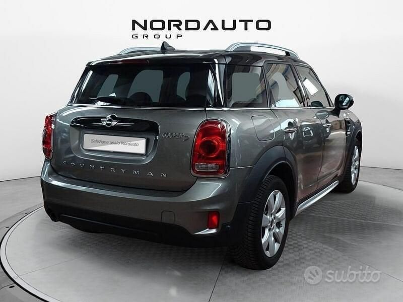 Usata Mini Cooper D Countryman Business 150 CV (110 kW) 2017 Beige SUV