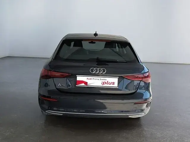 Usata Audi A3 Advanced 116 CV (85 kW) 2023 Grigio Berlina