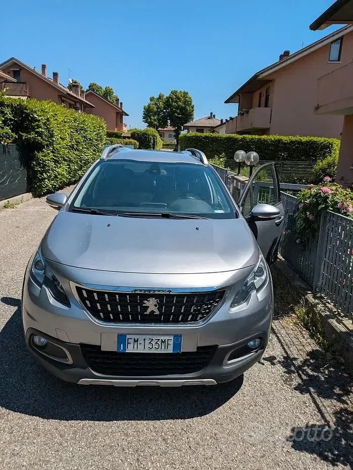 Usata Peugeot 2008 Allure 99 CV (72 kW) 2018 Grigio SUV