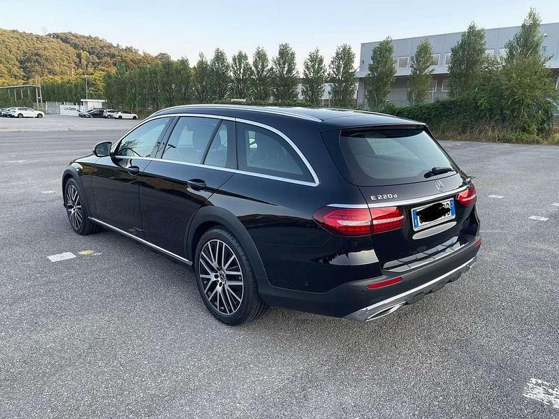 Usata Mercedes E220 All-Terrain Business 194 CV (142 kW) 2020 Station wagon