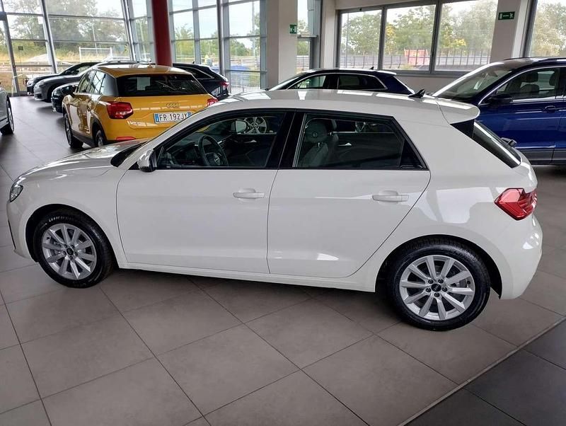 Nuova Audi A1 Sportback Business 116 CV (85 kW) 2025 Bianco Utilitaria