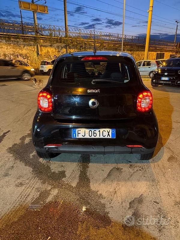 Usata Smart ForFour Passion 70 CV (51 kW) 2017 Nero Utilitaria