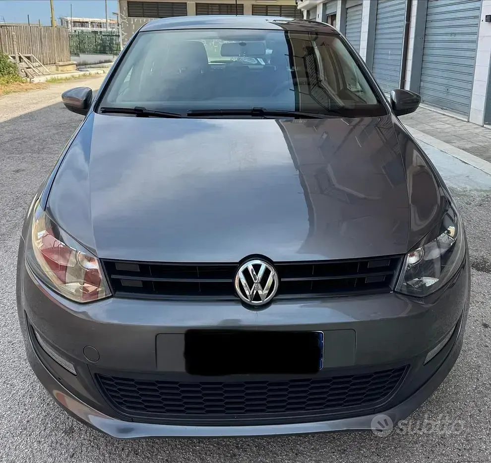 Usata VW Polo Trendline 75 CV (55 kW) 2013 Grigio Utilitaria