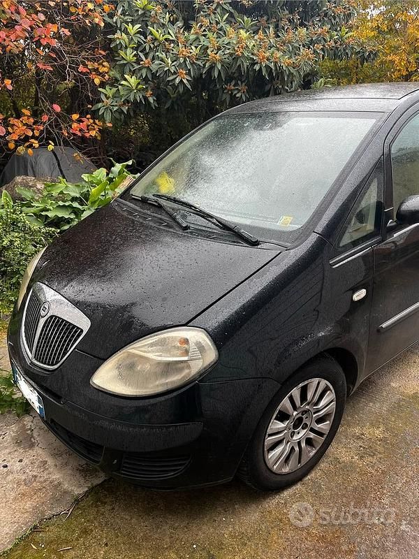 Nero Usata 2006 Lancia Musa Monovolume | 700 € (Super prezzo) - Immagine 1/4