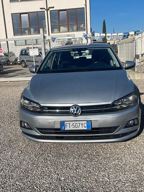 Usata VW Polo Comfortline 95 CV (69 kW) 2019 Grigio Berlina