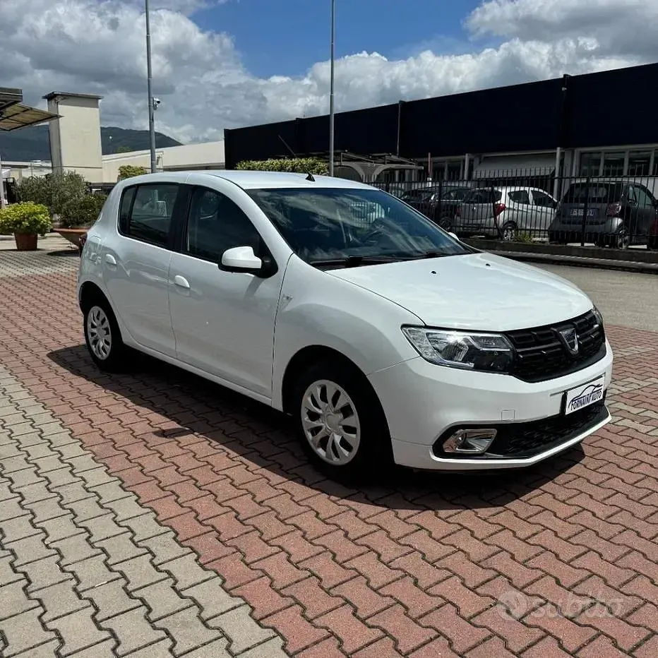 Usata Dacia Sandero Comfort 101 CV (74 kW) 2020 Bianco Berlina