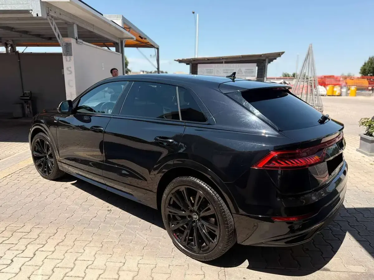 Usata Audi Q8 S-Line 286 CV (210 kW) 2021 Nero SUV