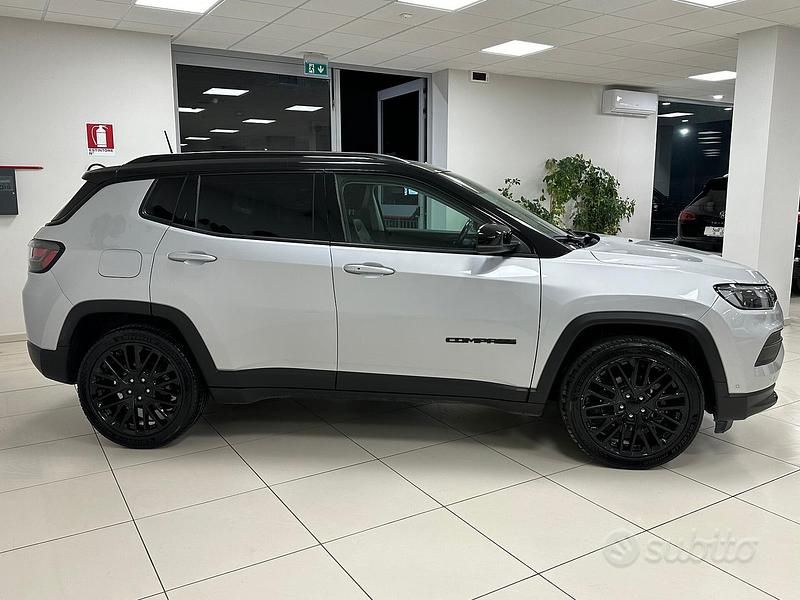 Usata Jeep Compass Night Eagle 131 CV (96 kW) 2022 Grigio SUV