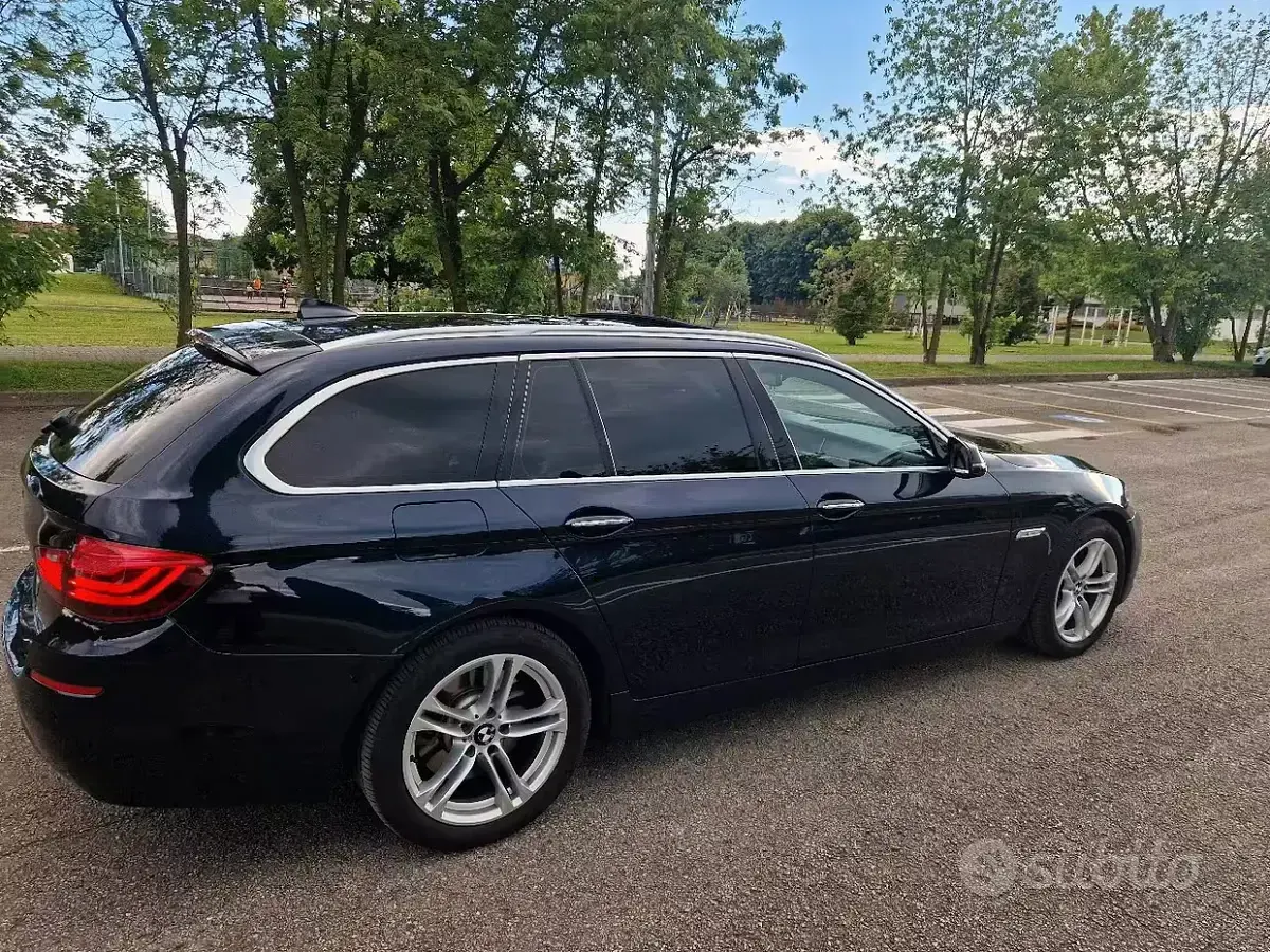 Usata BMW 530 258 CV (189 kW) 2013 Bluazzurro Station wagon