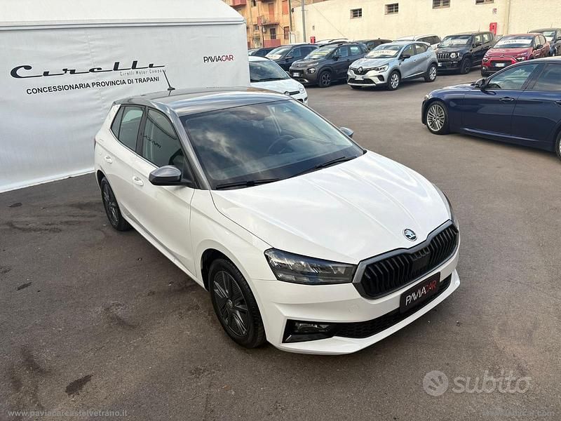 Usata Skoda 110 R Monte Carlo 110 CV (80 kW) 2022 Bianco Berlina