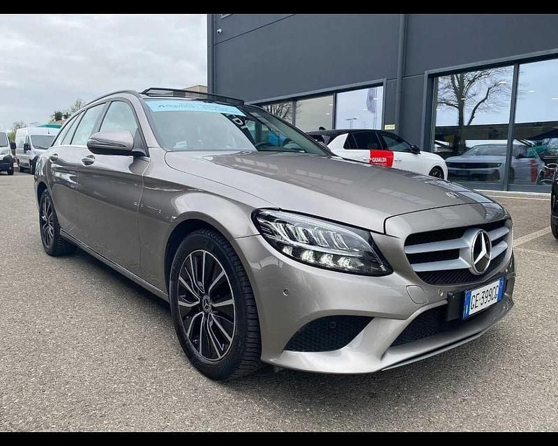 Usado Mercedes C220 Business 194 HP (142 kW) 2021 Carrinha