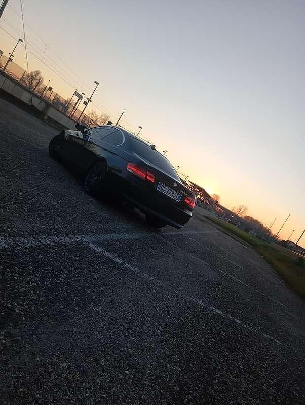 Usata BMW 330 272 CV (200 kW) 2007 Coupé