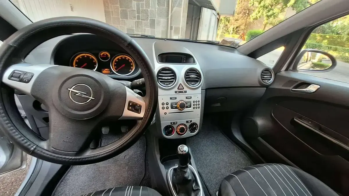 Usata Opel Corsa Club 80 CV (58 kW) 2009 Grigio Utilitaria