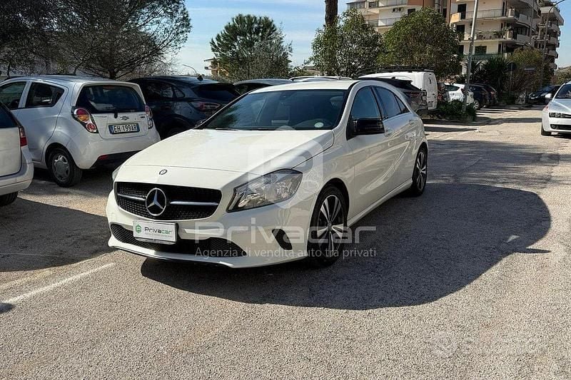 Usata Mercedes A180 108 CV (79 kW) 2017 Bianco Utilitaria