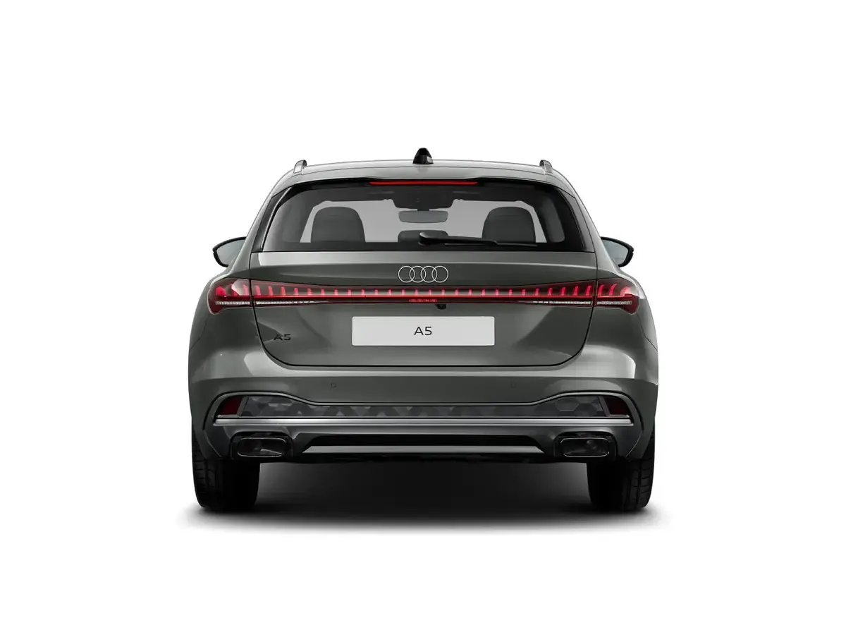 Usata Audi A5 Business 150 CV (110 kW) 2025 Grigio chronos metallizzato Station wagon