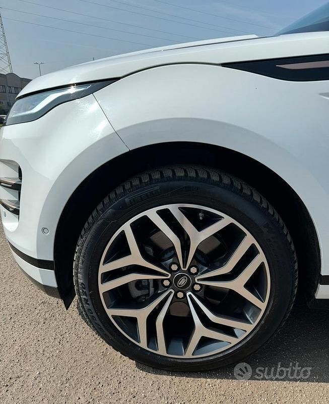 Usata Land Rover Range Rover Dynamic 160 CV (117 kW) 2021 Bianco SUV