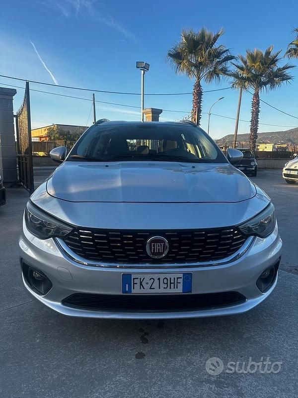 Usata Fiat Tipo Lounge 119 CV (87 kW) 2017 Grigio Station wagon