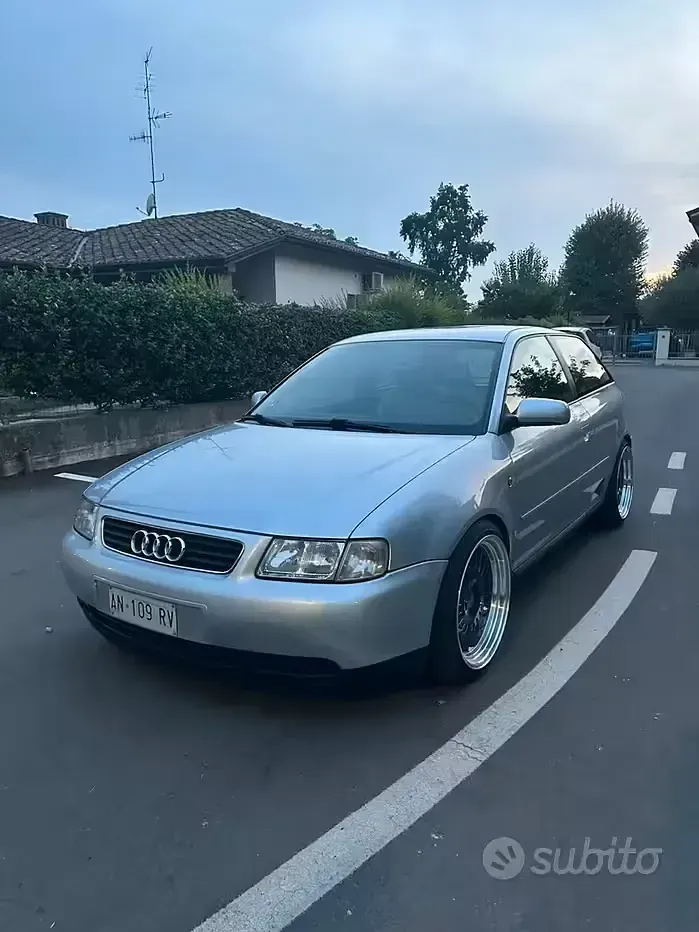 Usata Audi A3 125 CV (91 kW) 1997 Grigio Utilitaria