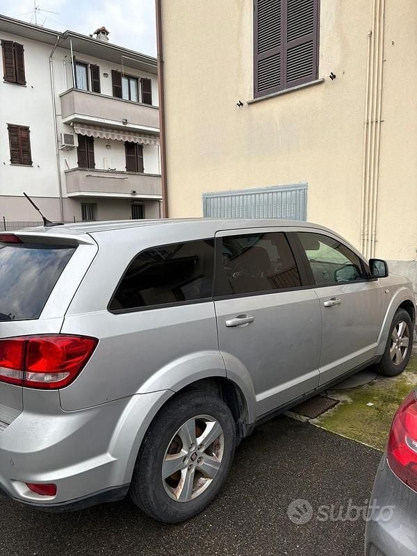 Usata Fiat Freemont 140 CV (102 kW) 2012 Grigio SUV