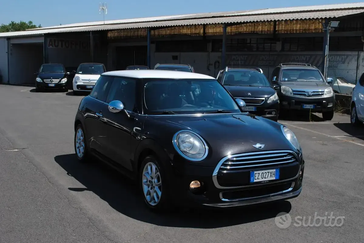 Usata Mini Cooper D 116 CV (85 kW) 2015 Nero Utilitaria