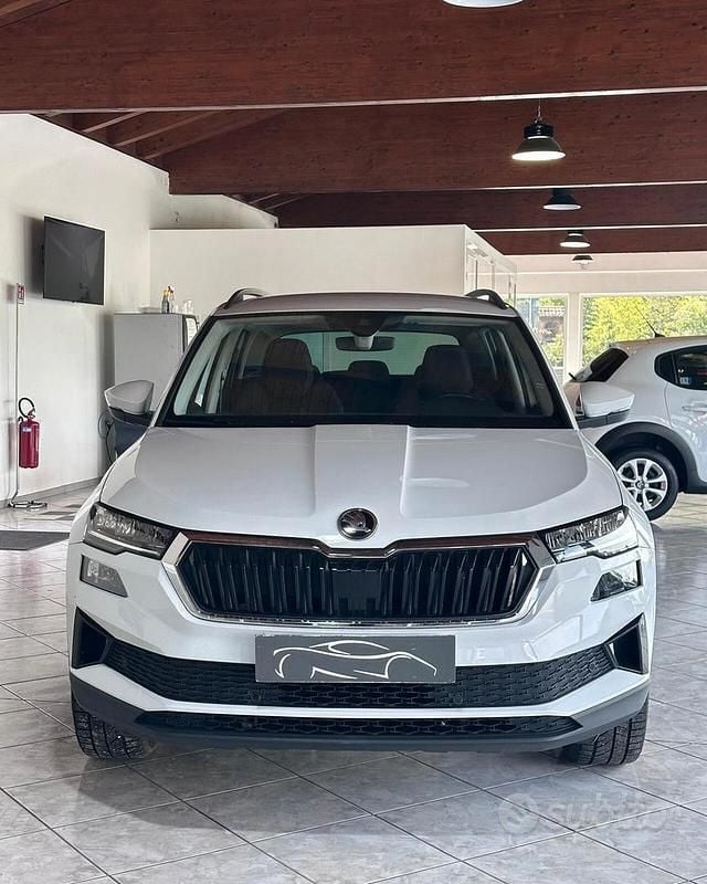 Usata Skoda Karoq Executive 116 CV (85 kW) 2022 Bianco SUV