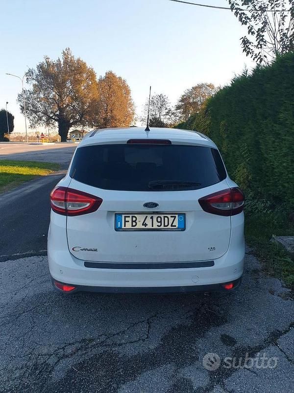 Usata Ford C-MAX 120 CV (88 kW) 2015 Bianco Monovolume