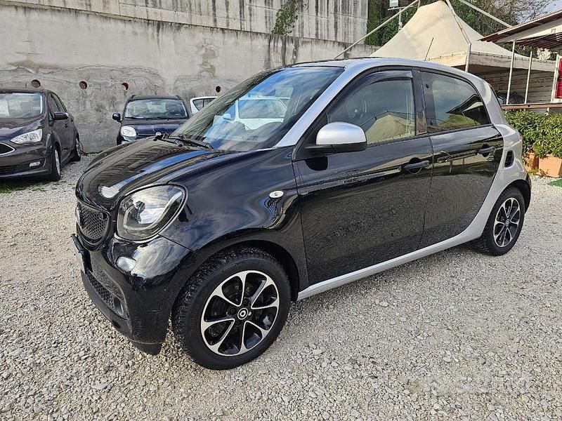 Usata Smart ForFour Passion 51 CV (37 kW) 2016 Nero Utilitaria