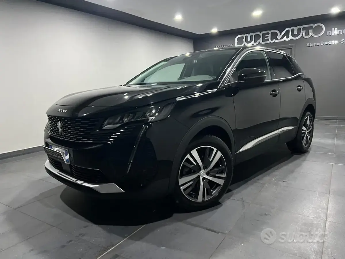 Usata Peugeot 3008 Allure 131 CV (96 kW) 2023 Nero SUV