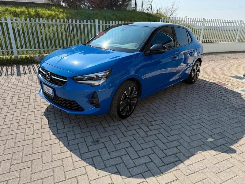 Blu/azzurro Usata 2021 Opel Corsa-e GS Line Due volumi | 14.950 € (Cara) - Immagine 1/4