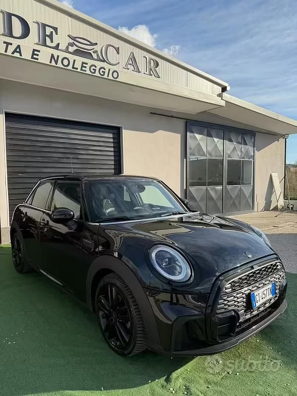 Usata Mini John Cooper Works 136 CV (100 kW) 2021 Nero Utilitaria