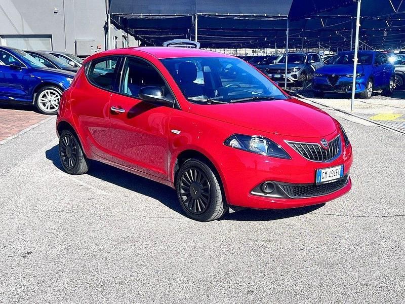Usata Lancia Ypsilon S 69 CV (50 kW) 2022 Rosso Utilitaria