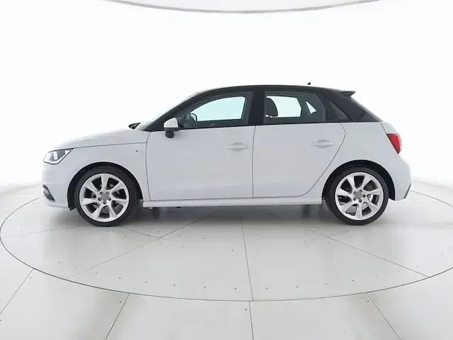 Usata Audi A1 Sportback Sport 95 CV (69 kW) 2018 Bianco ghiaccio metallizzato Utilitaria