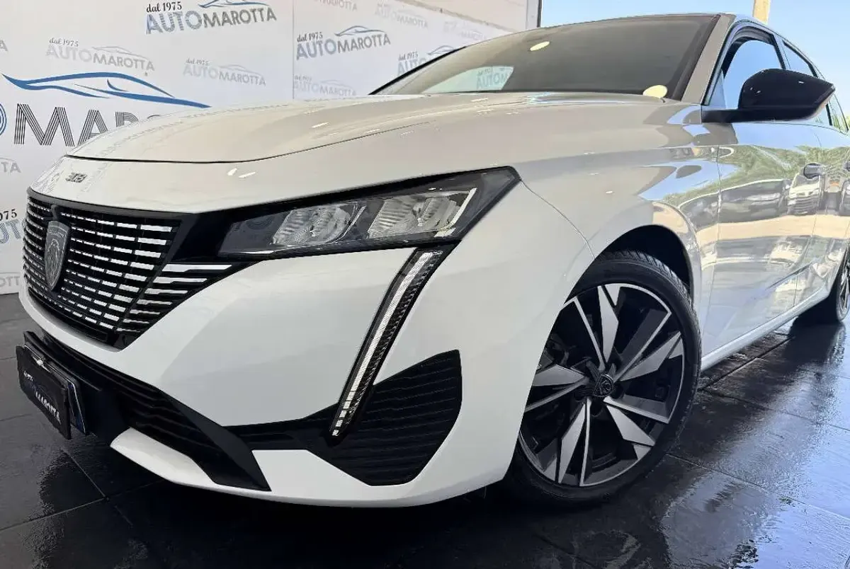 Usata Peugeot 308 Allure 131 CV (96 kW) 2022 Bianco banchisa pastello Station wagon