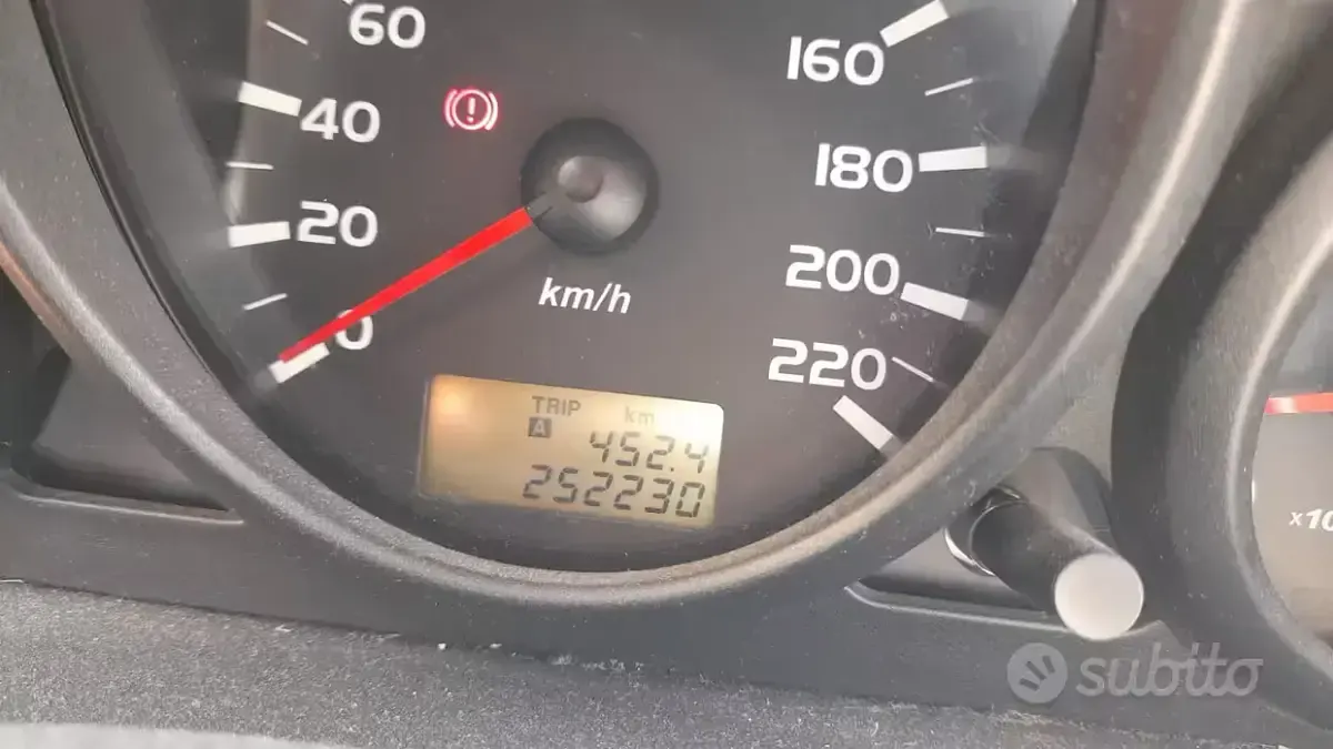 Usata Mitsubishi Colt 75 CV (55 kW) 2008 Nero Berlina