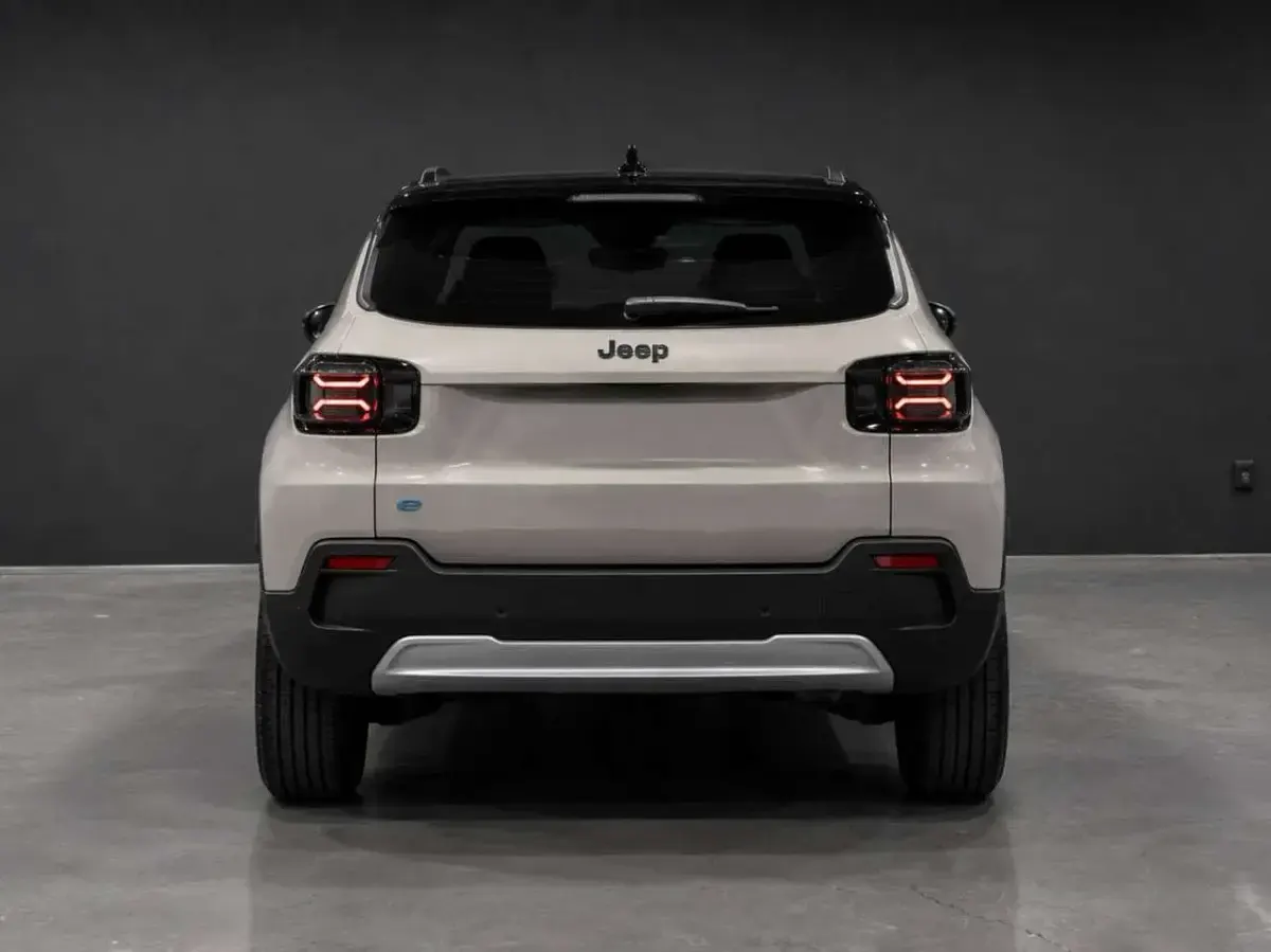 Usata Jeep Avenger EV Summit 114 kW (156 CV) 2025 Diversi colori SUV