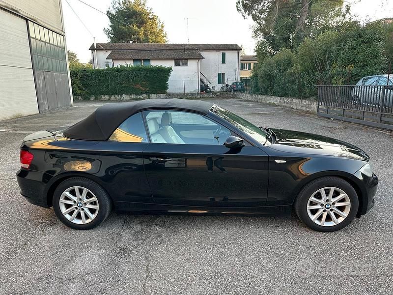 Usata BMW 120 Cabriolet Efficient Dynamics 177 CV (130 kW) 2010 Other Cabrio